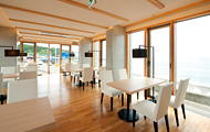 RESTAURANT Rapport ラポール店内